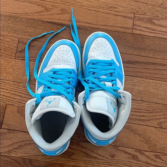 Nike Light Blue Jordan’s - Picture 7 of 13